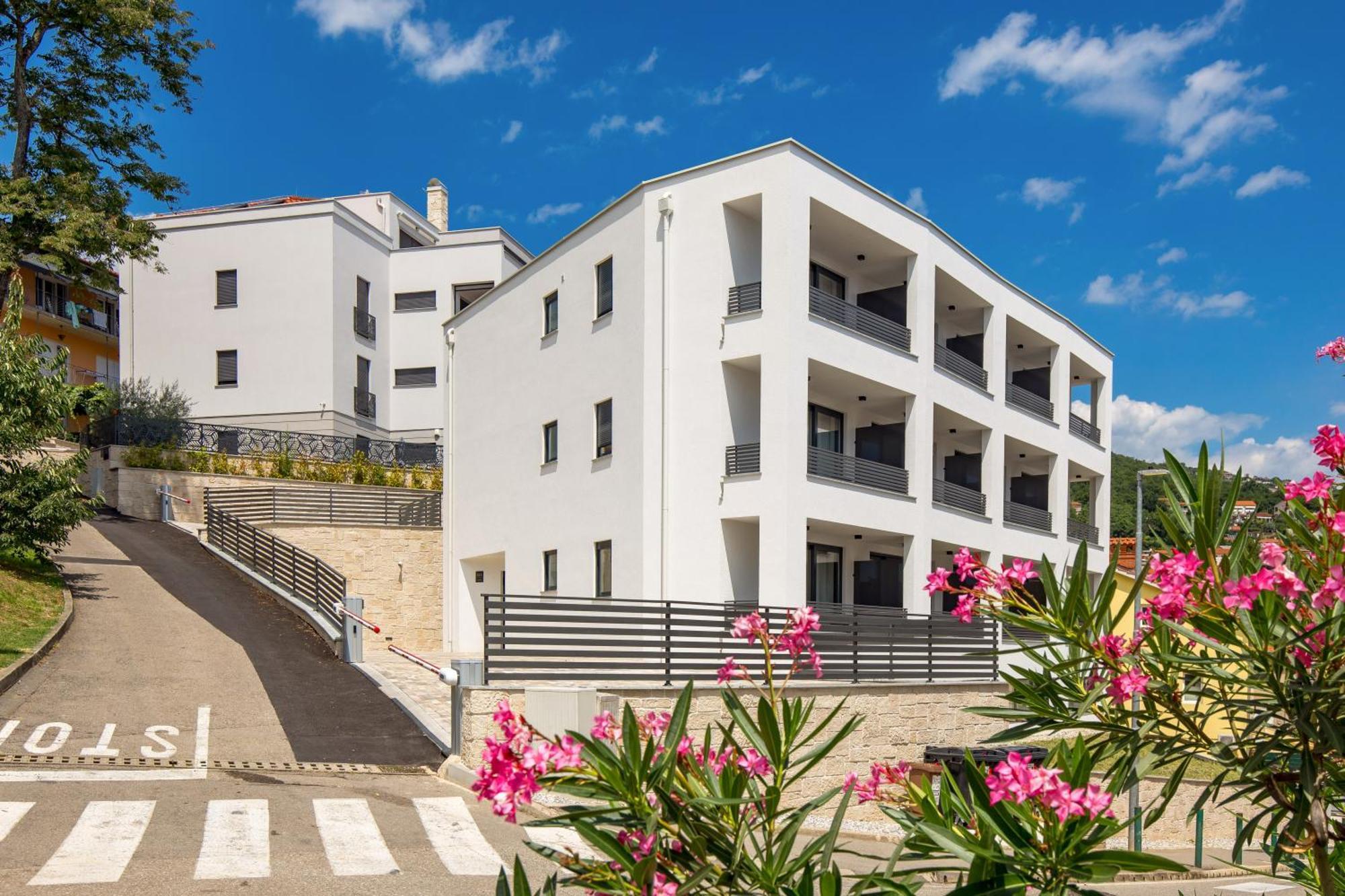 Belinda Apartments With Balcony Abbázia Kültér fotó